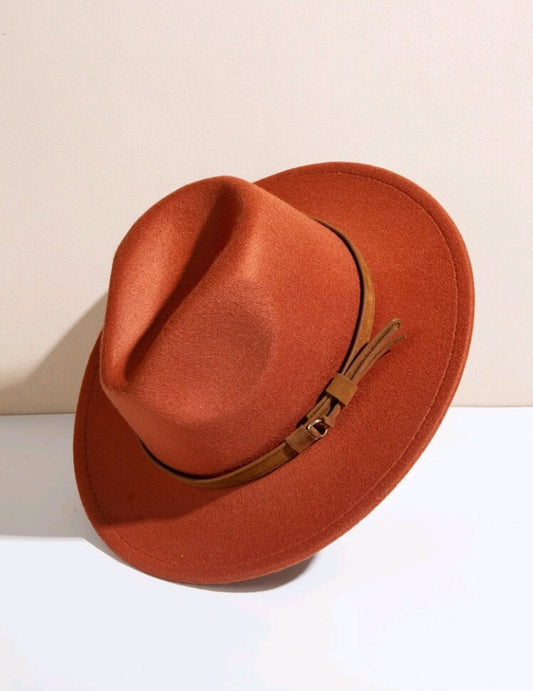 Wide Brim Fedora w/Buckle Decor