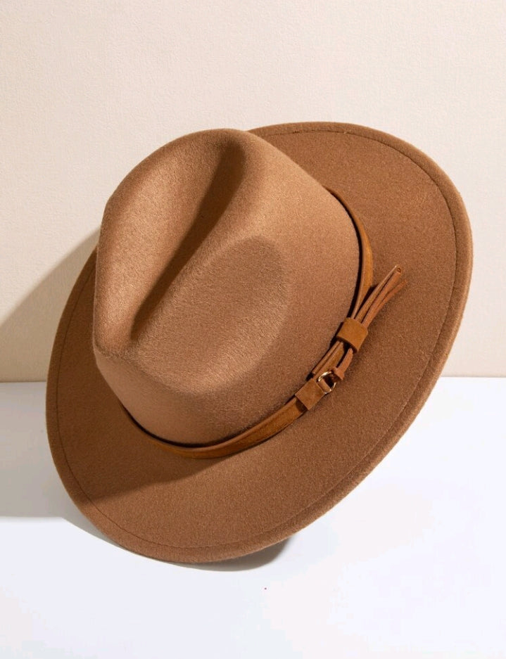 Wide Brim Fedora w/Buckle Decor